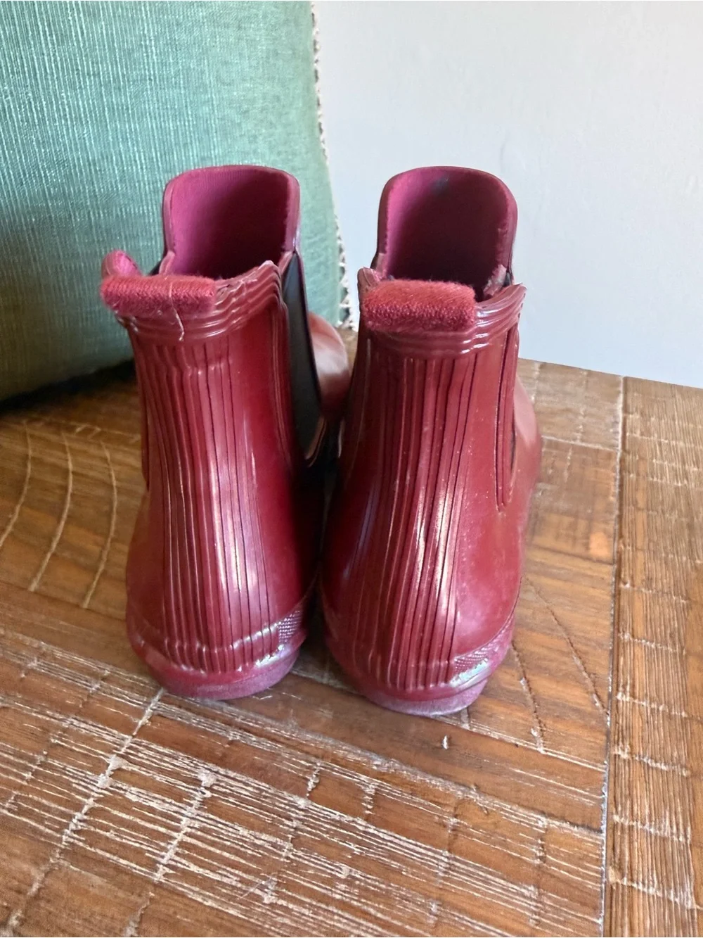 Hunter Rain Boots  in Deep Red size 8 - Picture 2 of 4